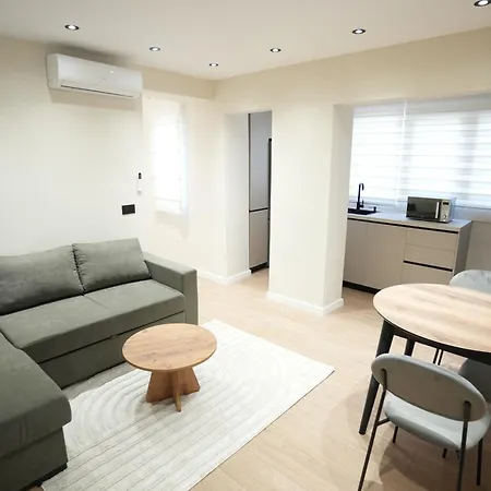 Huqi Luxury 2 *