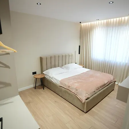 Διαμέρισμα Huqi Luxury 2 *