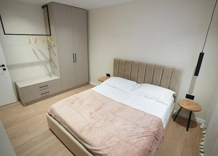 Huqi Luxury 2 Tirana